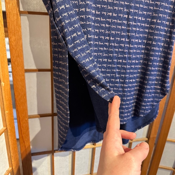 Cute LOVE Old Navy Tee - Picture 4 of 7